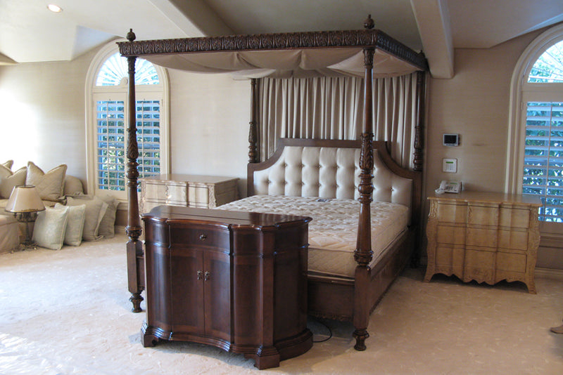 Colonial Poster Bed